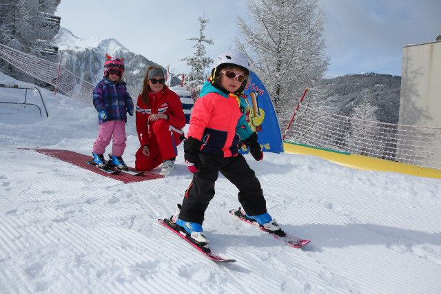 Ski schools and independent instructors