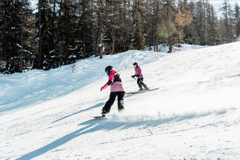 Alpine skiing & snowboarding