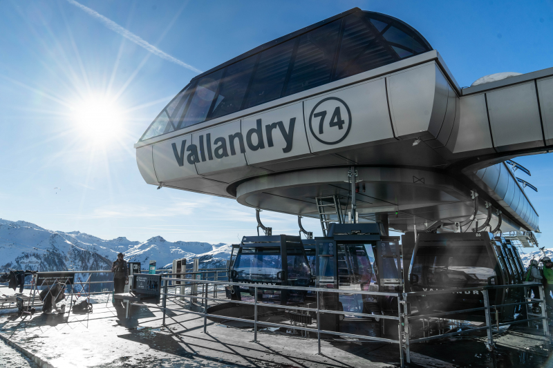 Real-time weather & snow