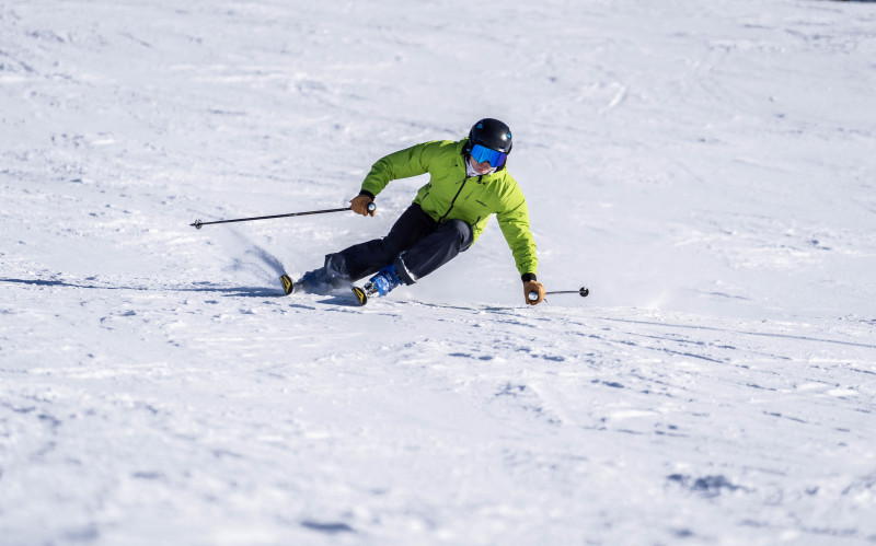 Ski & Snowboard
