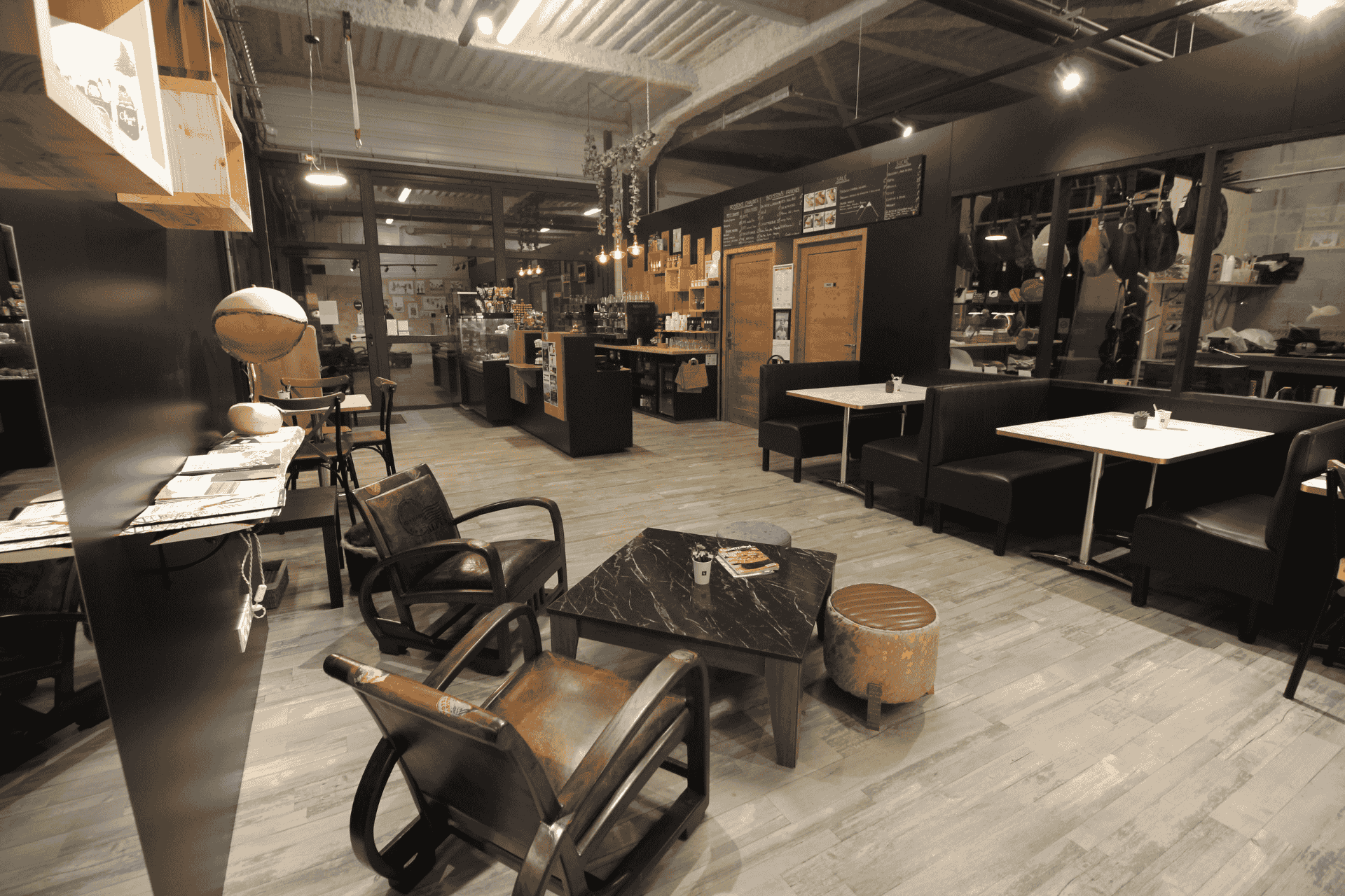 Café Chez Po - &copy; Daniel Elkan