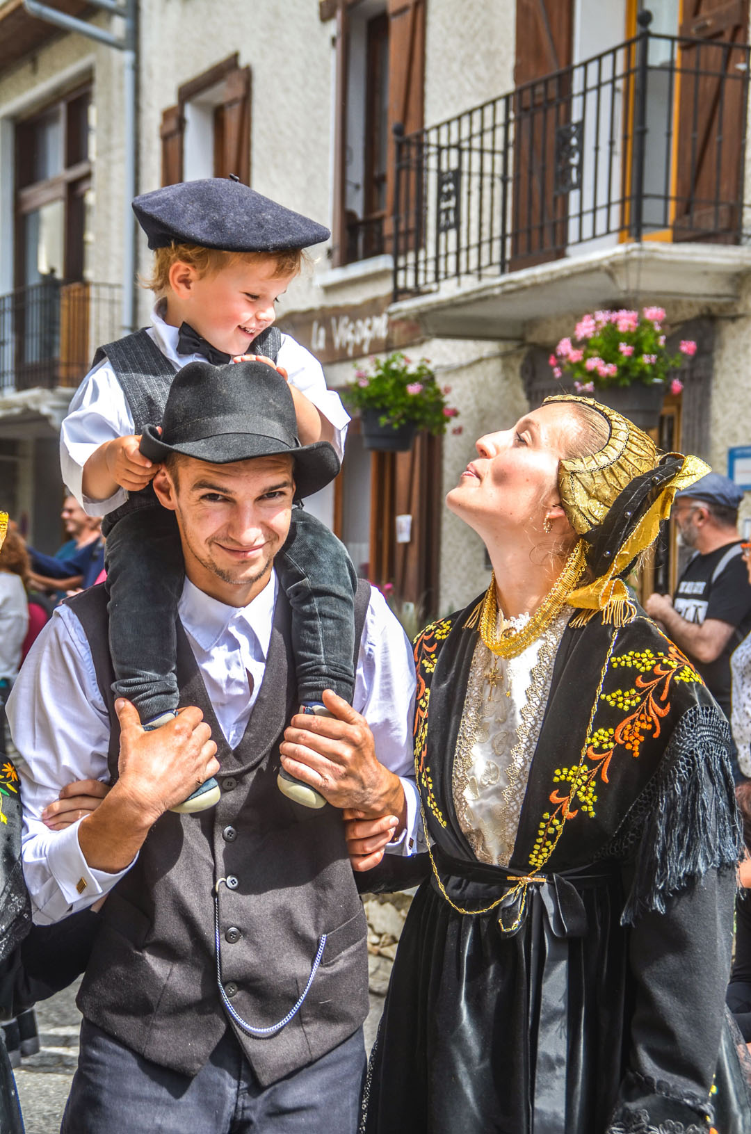 costume-and-mountain-festival