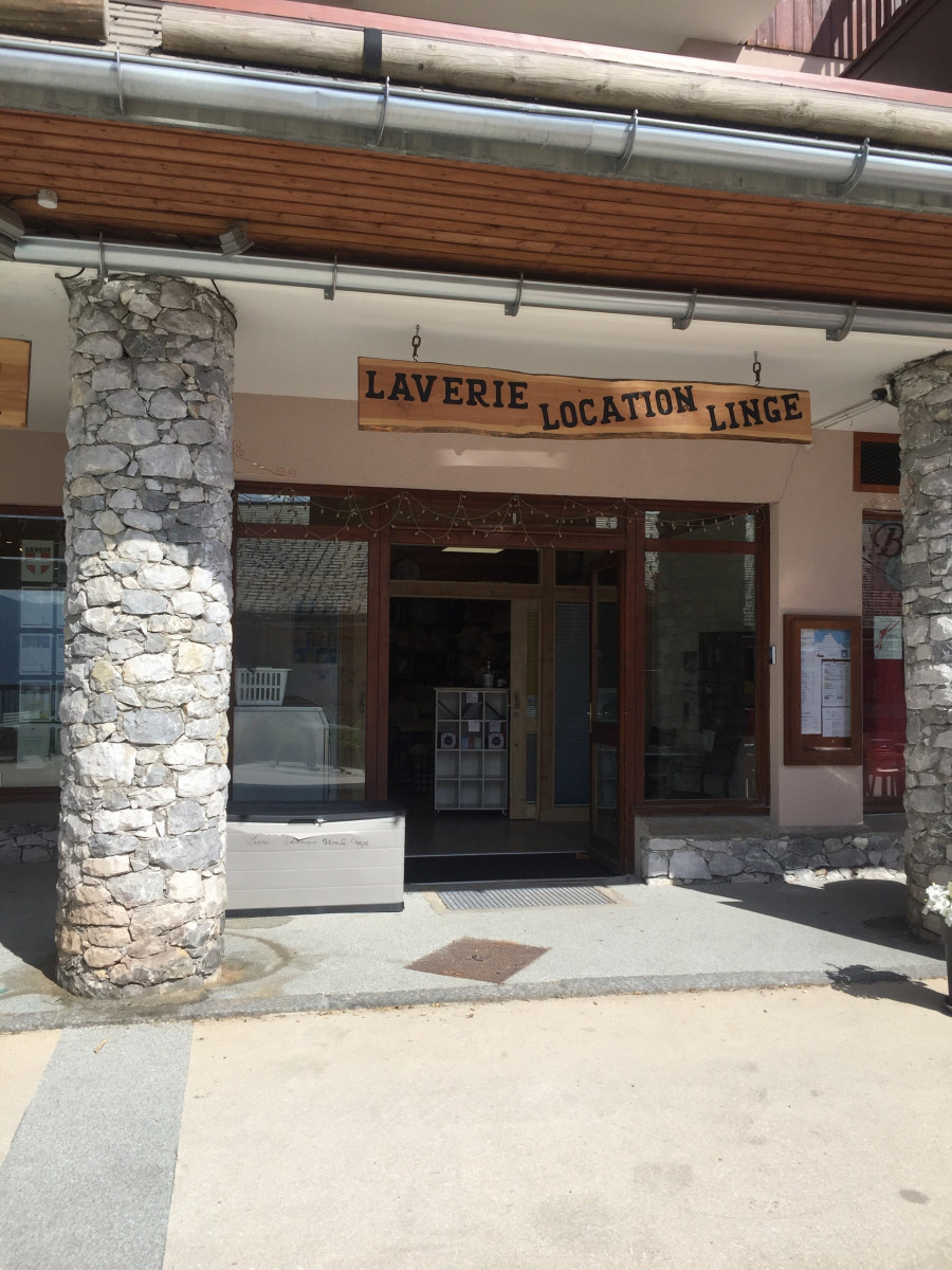 laverie_bn.jpg laverie_bn.jpg