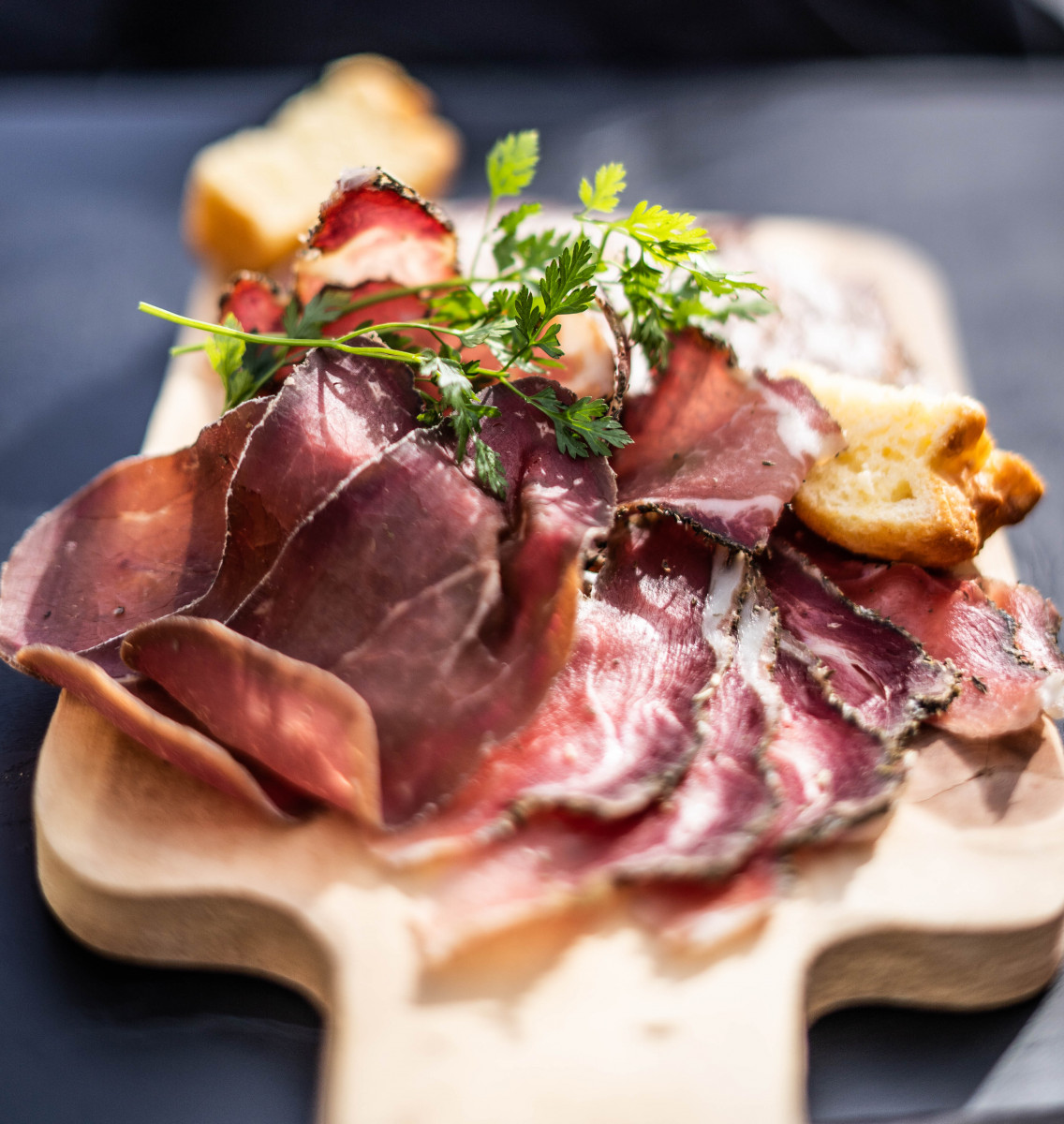 Plat charcuterie - © ELLIOT GIEU Plat charcuterie