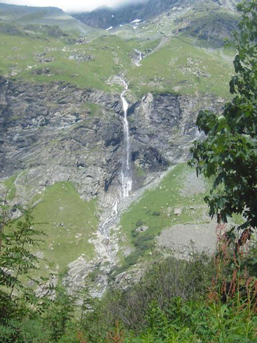 cascade en été - © Office de Tourisme de Peisey-Vallandry cascade en été