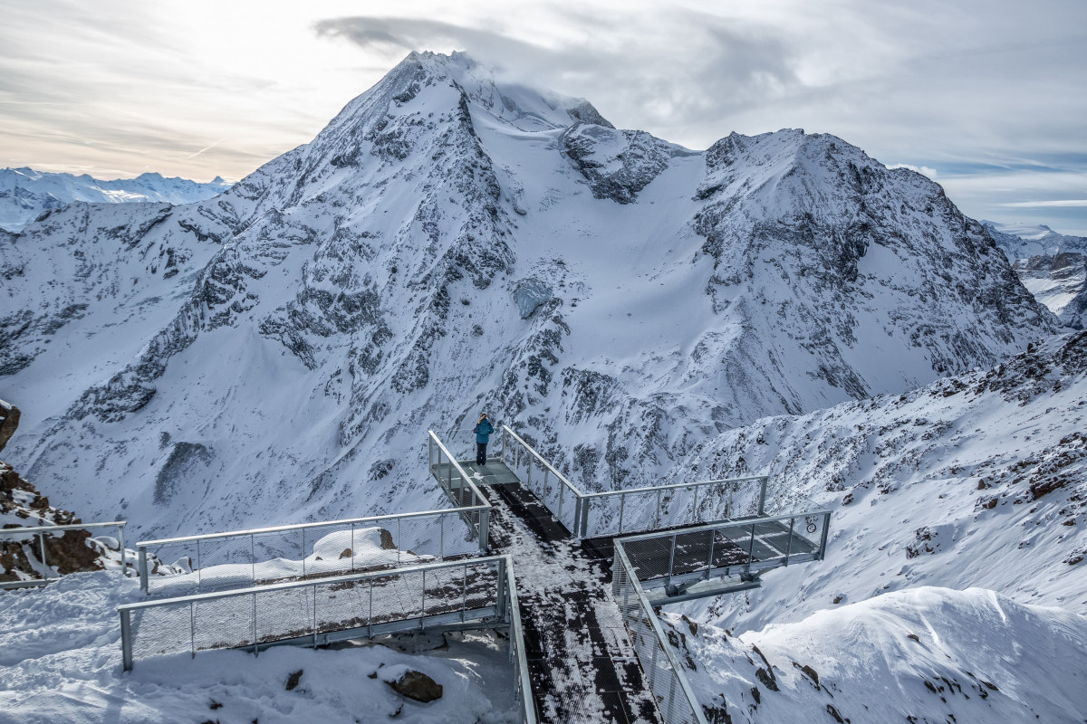 Passerelle de l'Aiguille Rouge - © Raja Bundhoo Passerelle de l'Aiguille Rouge