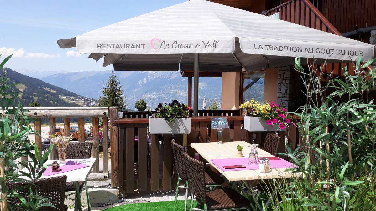 Restaurant Le coeur de vall' terasse été - © Le coeur de vall' Restaurant Le coeur de vall' terasse été