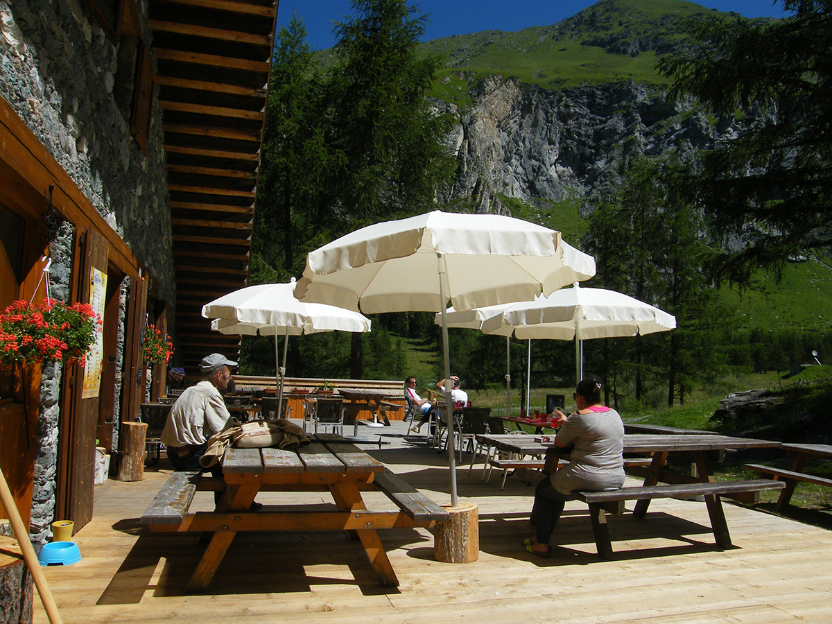 Terrasse ensoleillée