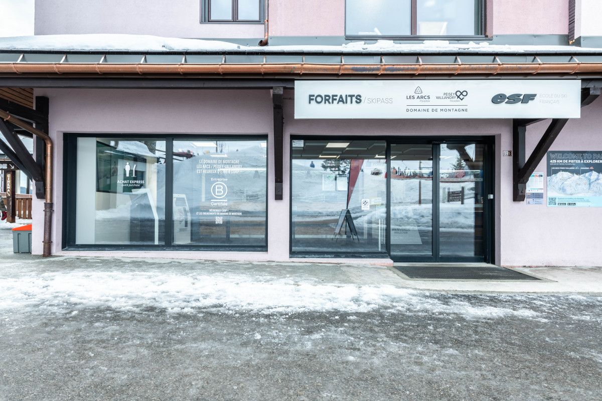 Point de vente de forfaits - © Domaine de Montagne Les Arcs / Peisey-Vallandry Point de vente de forfaits