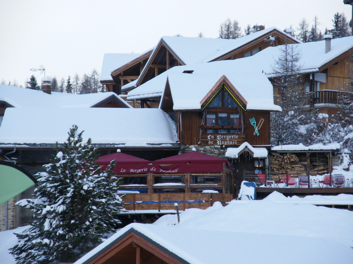 bergerie_raphael_hiver_2016ms_1.jpg bergerie_raphael_hiver_2016ms_1.jpg