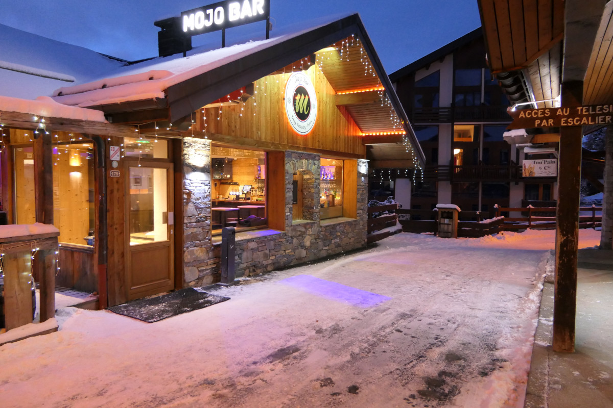 Mojo Bar
