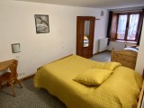 chambre-jaune-90794