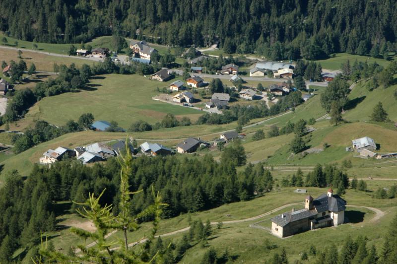 Vue sur les Vernettes et nancroix Vue sur les Vernettes et nancroix
