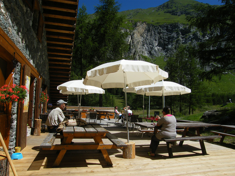 Terrasse ensoleillée