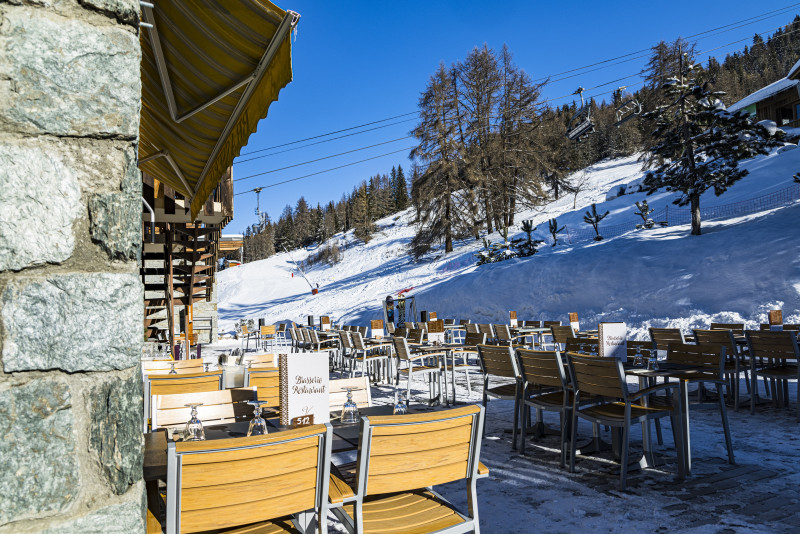 terrasse en bordure de piste