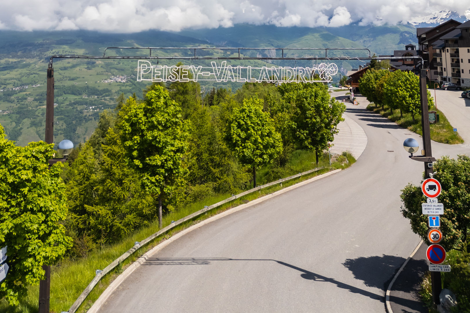 peisey-vallandry-road