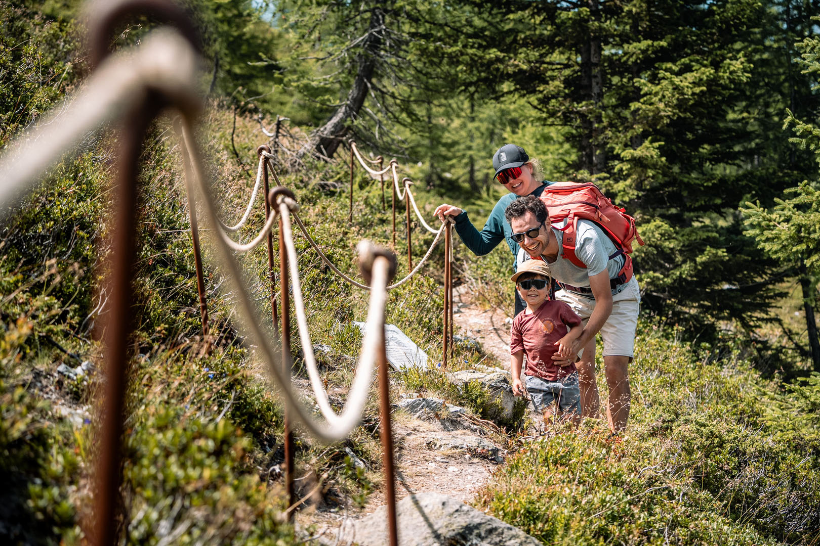sentier-de-l-homme-cairn-famille - &copy; Yann Allègre