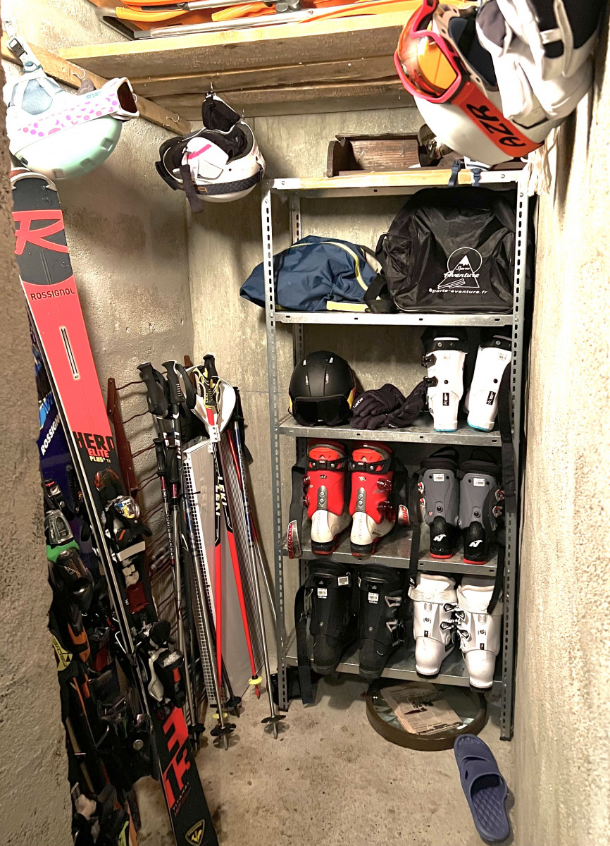12-casier-a-skis-et-a-chaussures-591227