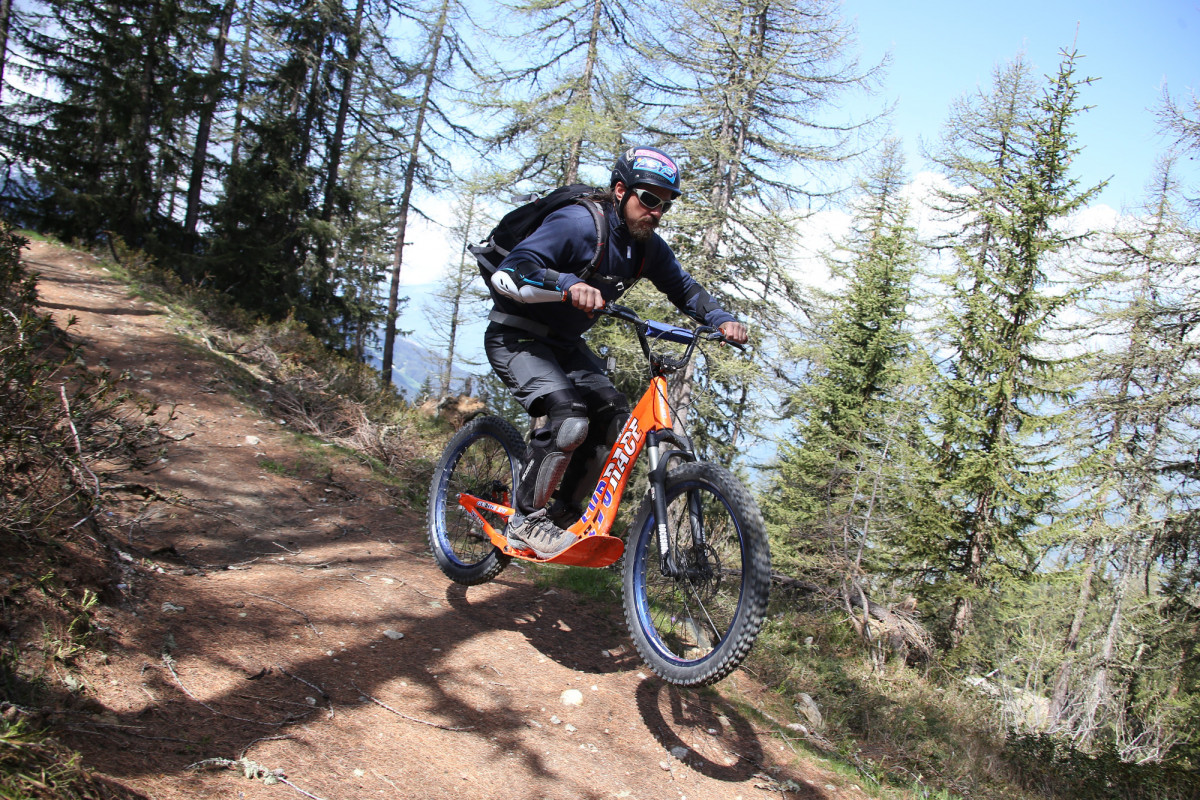 Deval'Bike - Evolution 2 - © Evolution 2 Deval'Bike - Evolution 2