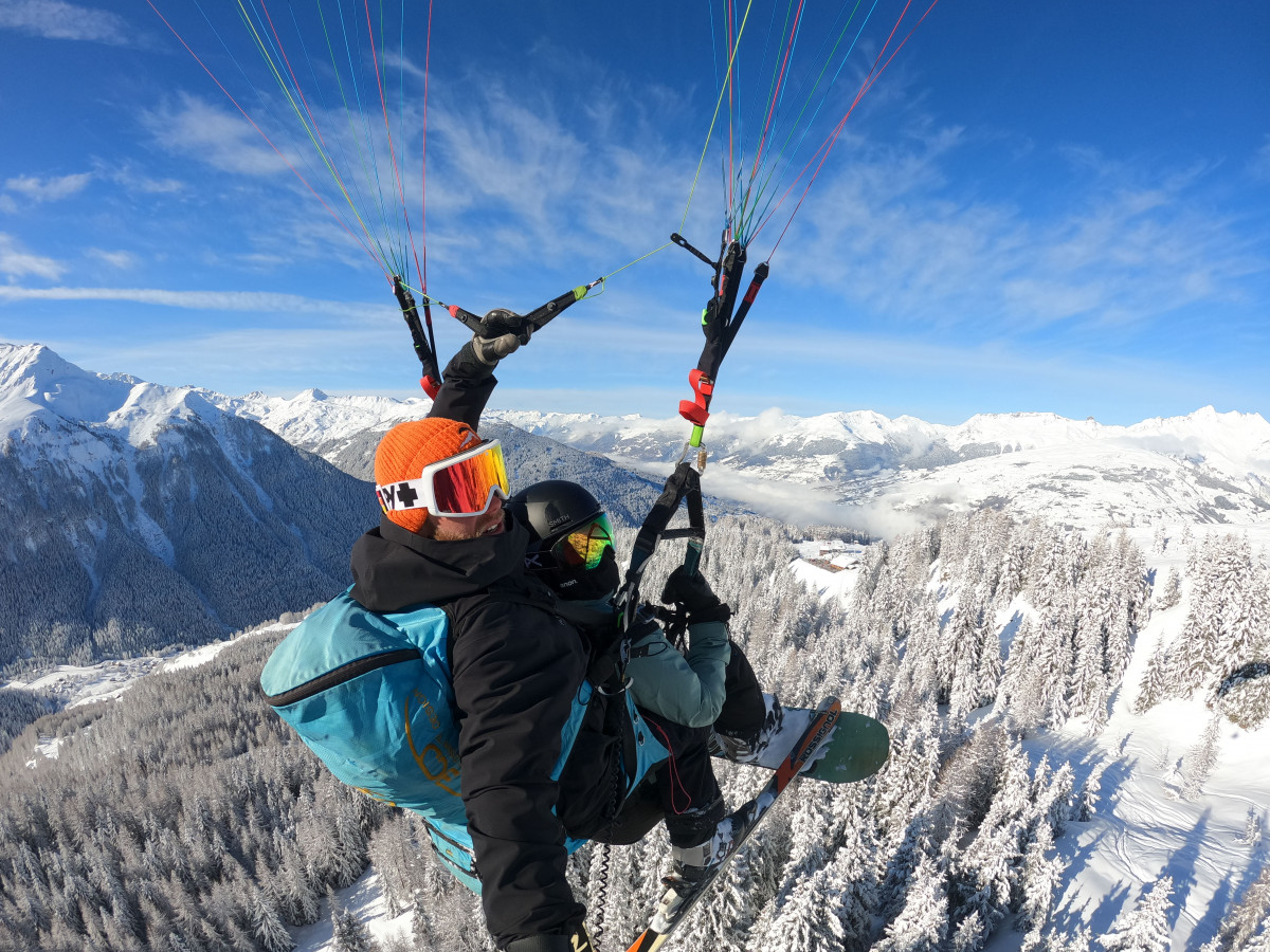Parapente en snowboard - © Flytandem Parapente en snowboard