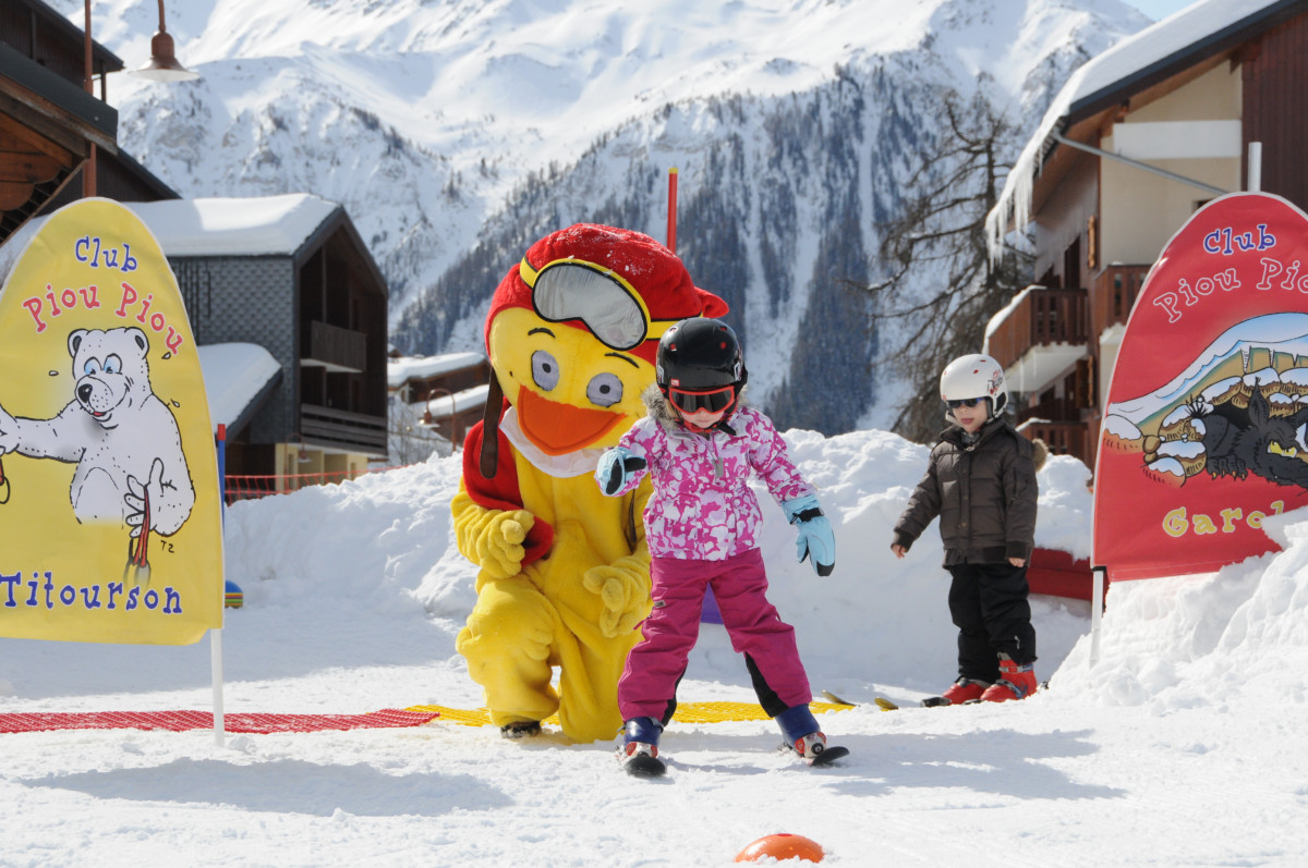 Cours de ski Bambino dès 3 ans - © Luc Jovet Cours de ski Bambino dès 3 ans