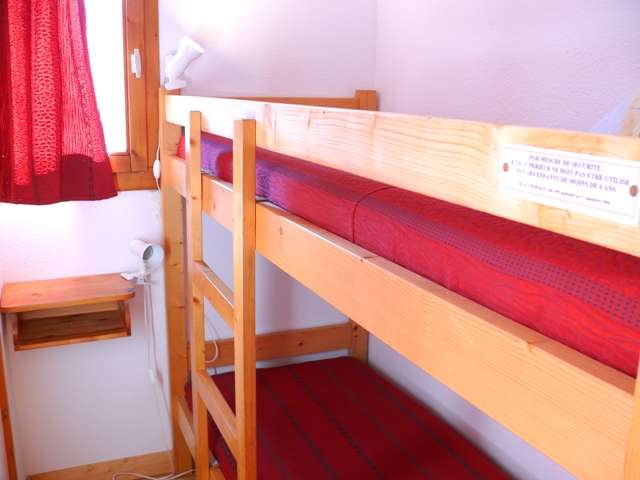 505-michailles-mars-2012-lits superposés 505-michailles-mars-2012-lits superposés