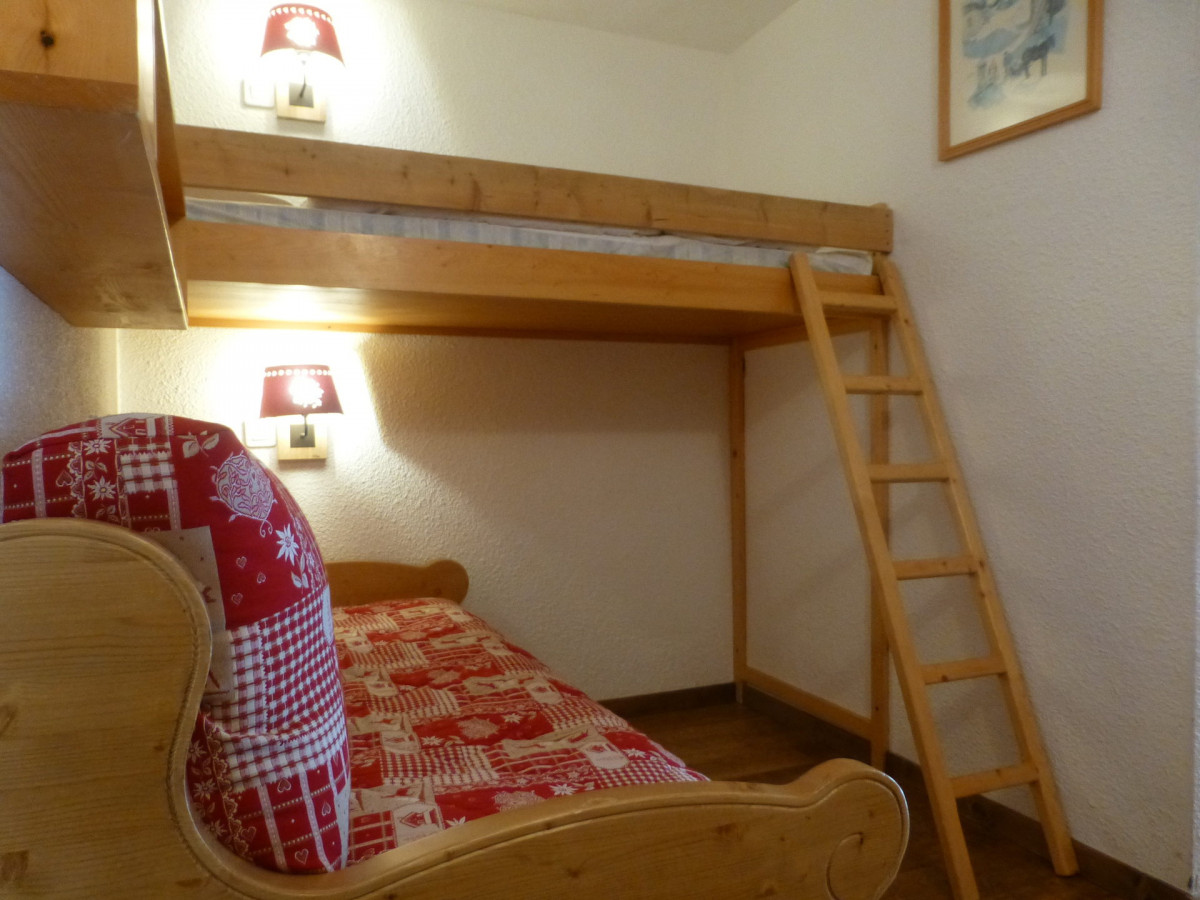 _lv_images___lot_0000064101_03_66818