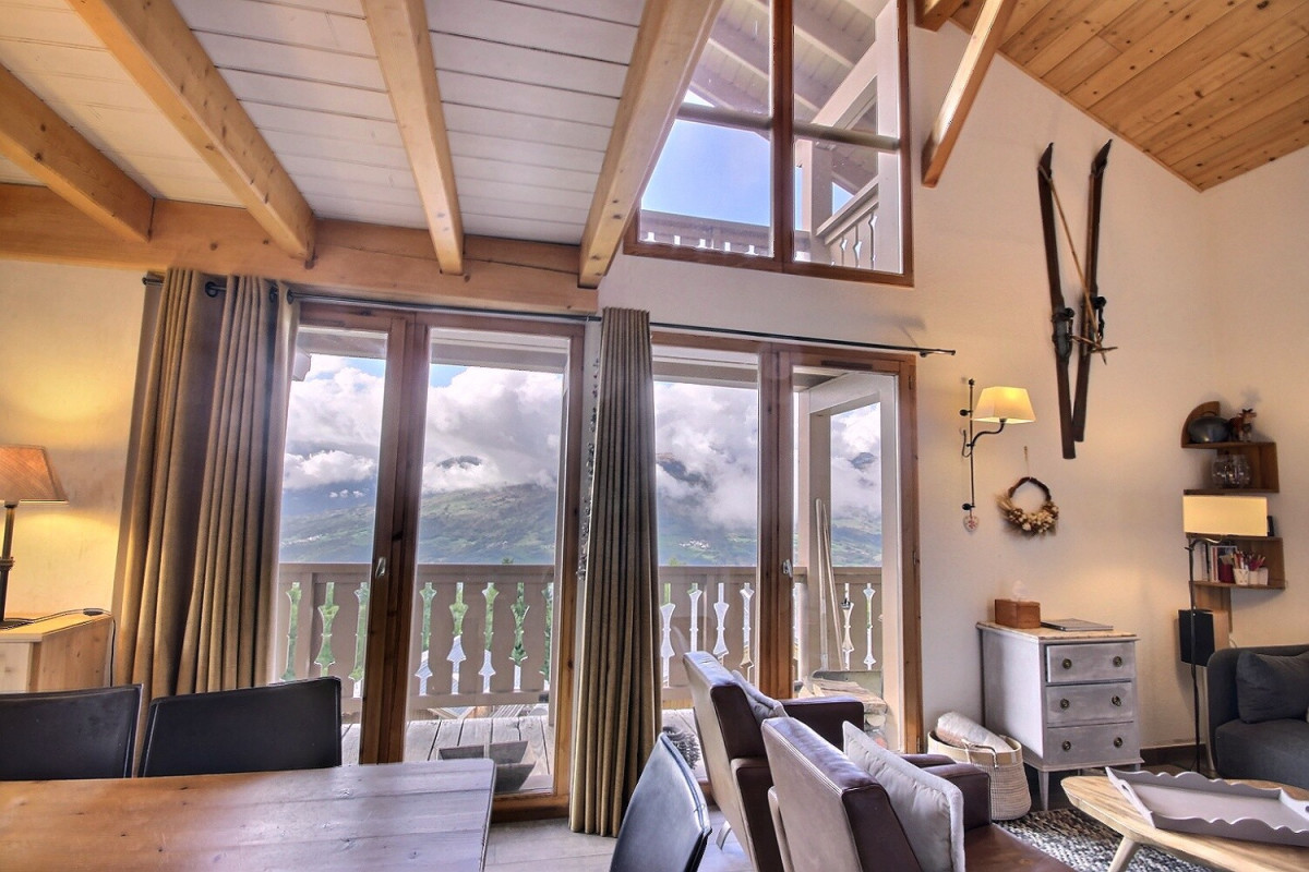 _lv_images__lot_0903000553_02_1409611