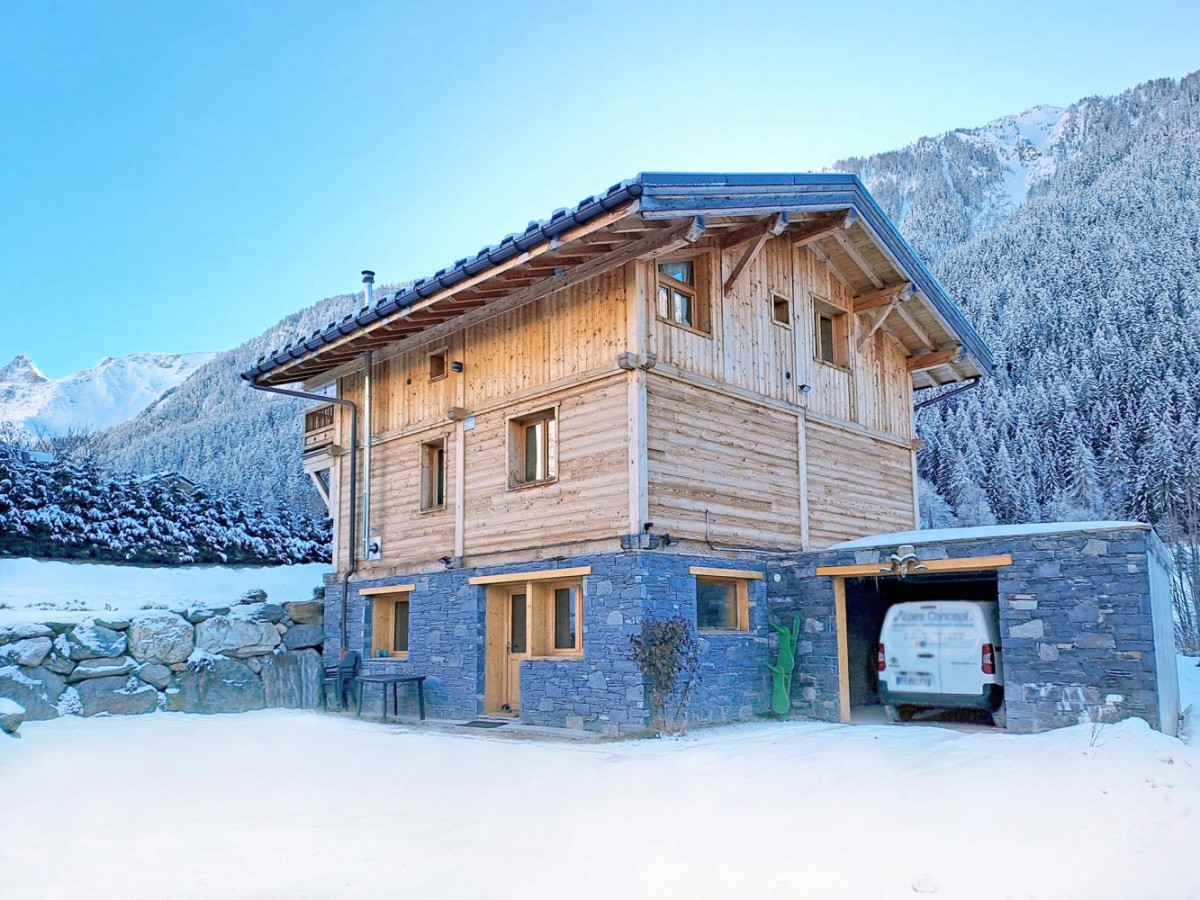 chalet-ama-dablam-aussen-winter61708635852-a7fc8f7f-1433908 chalet-ama-dablam-aussen-winter61708635852-a7fc8f7f-1433908