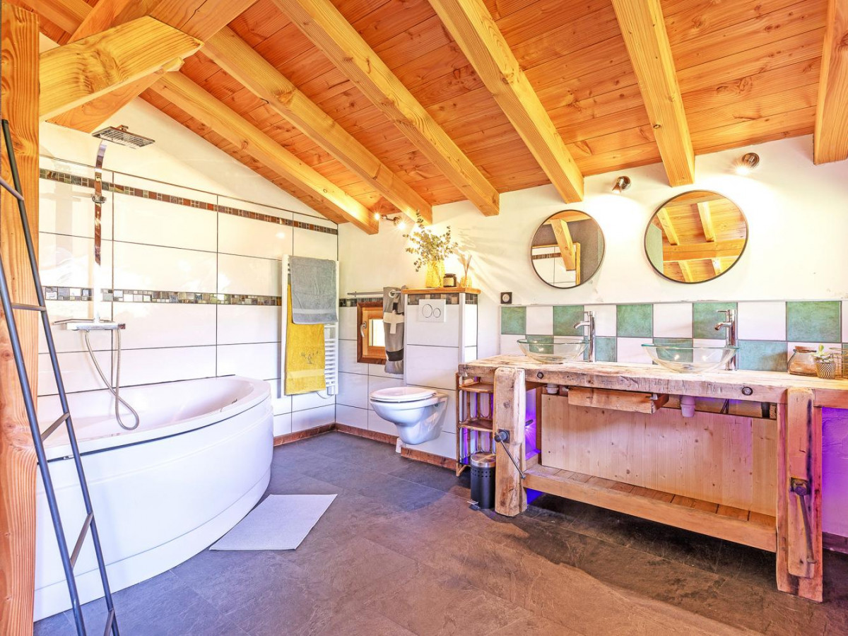 chalet-ama-dablam-badezimmer11695639225-e58d2af5-1433929 chalet-ama-dablam-badezimmer11695639225-e58d2af5-1433929