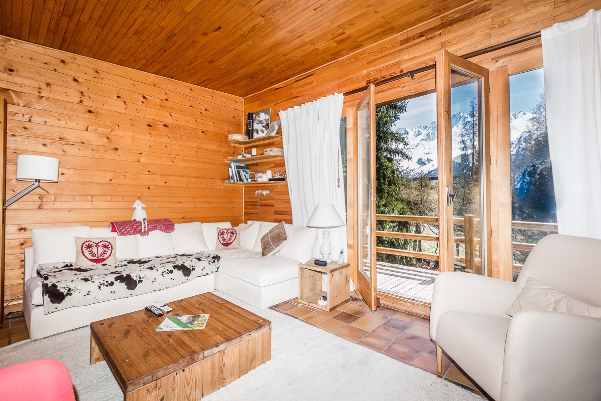 chalet-poyet-15-4-22-sejour-vue-bellecote-64315
