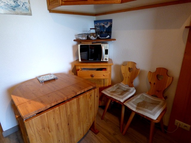 cret-20-3-40837 cret-20-3-40837