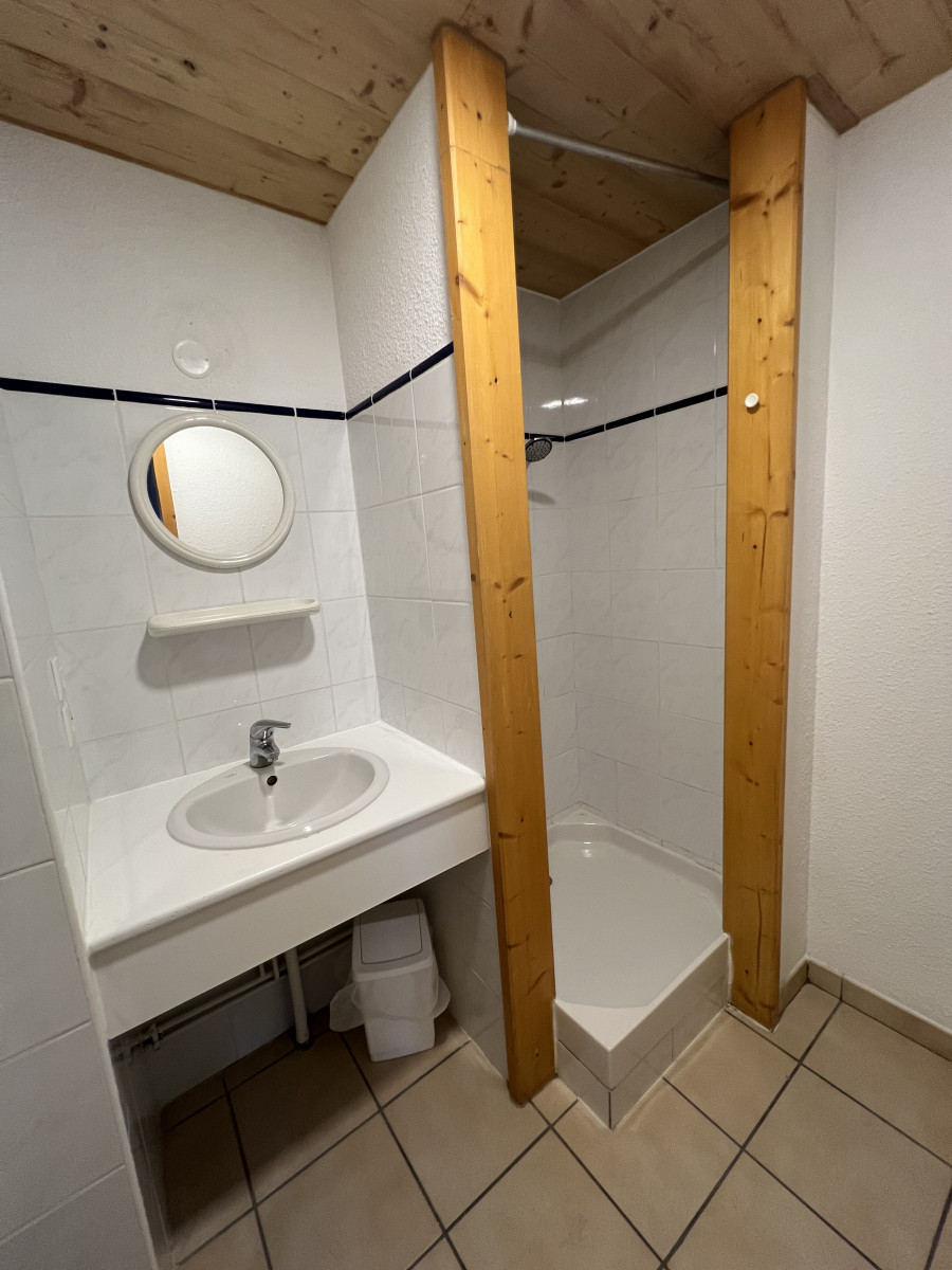 img-1213-1232974