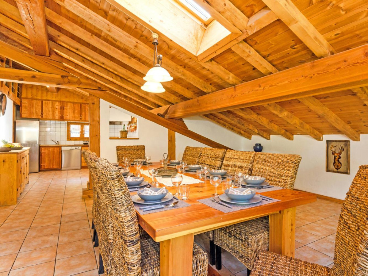 ulysse-esszimmer1-neu-b1611057671-1ece0d77-1433966