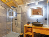 chalet-perle-des-alpes-badezimmer-b1767906926-69d1312d-1434004