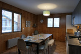 coin-repas-chalet-neige-et-bois-moulin-68530