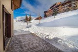 go-alpine-30-praz-de-l-ours-e-terrace-view-61658