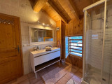 salle-de-douche-vasque-double-chalet-neige-et-bois-moulin-68577