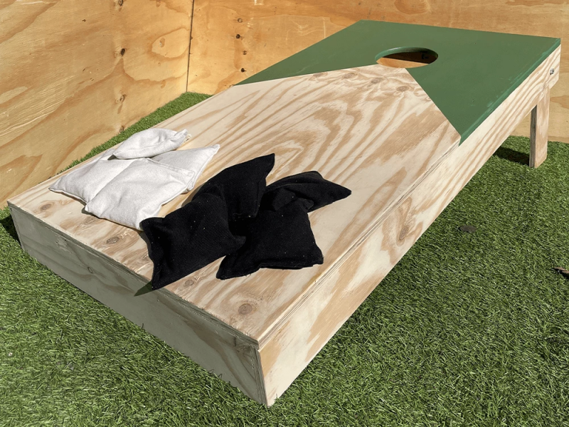 Après-ski: Challenge each other at cornhole!_Peisey-Vallandry