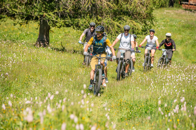 E-BIKE E-BIKE