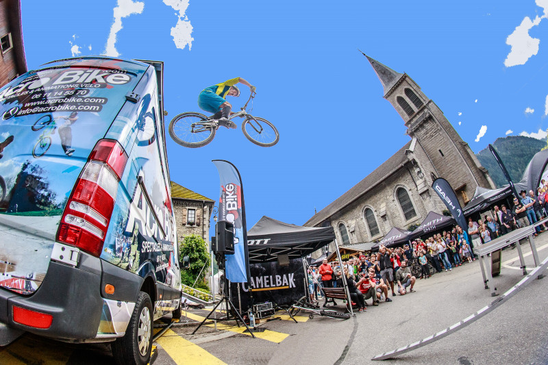 Show VTT trial par Acrobike !_Peisey-Vallandry
