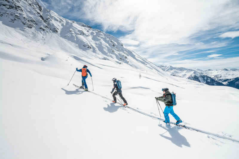 Ski touring with Evolution 2