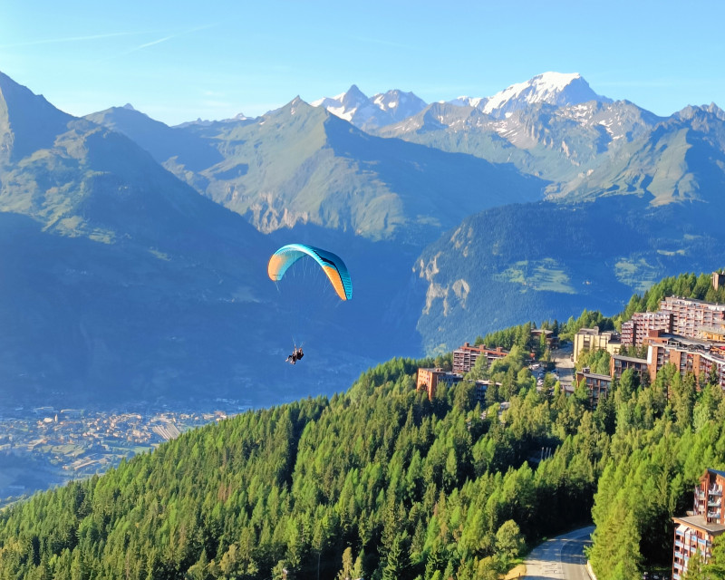 Parapente tandem Peisey - © FLYTANDEM Parapente tandem Peisey