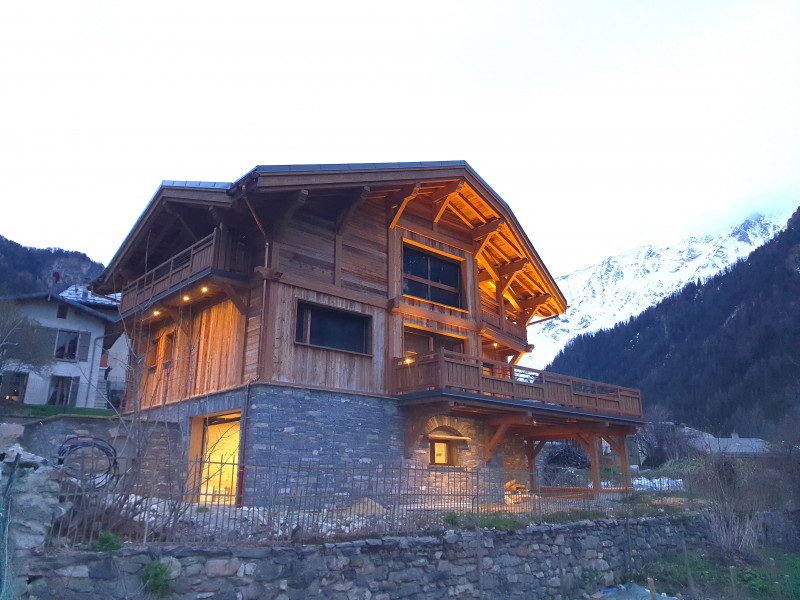 20230428-204152-132868-1449808