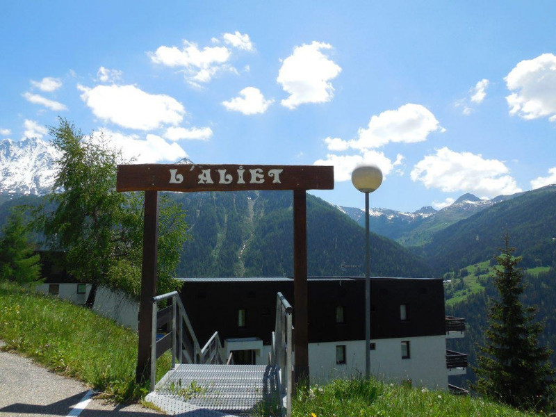 _clients_227321003_photos_17q_1250318