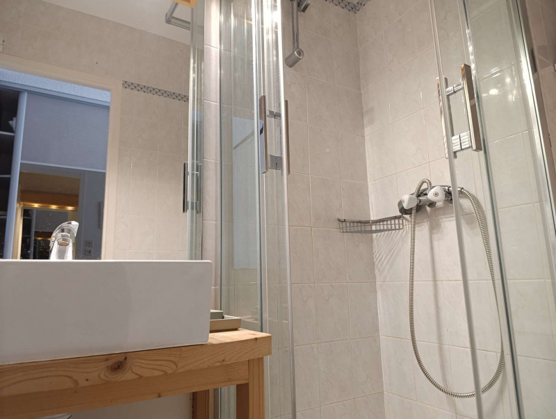_clients_227321003_photos_56j_1179809