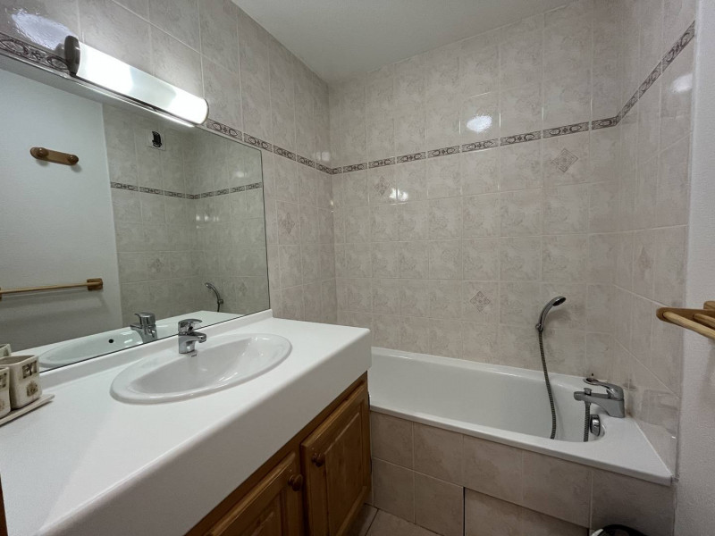 _clients_227321004_photos_20040e_1636741