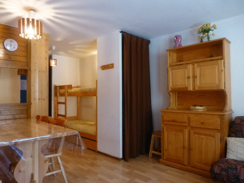 _clients_227321004_photos_20050b_1303088