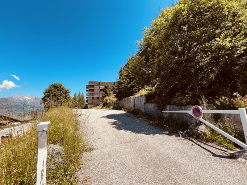 _clients_227321004_photos_20055j_1463601