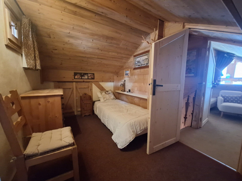 _lv_images__lot_0120390020_09_1326133